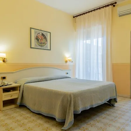 Hotel Riviera Trani Exterior photo