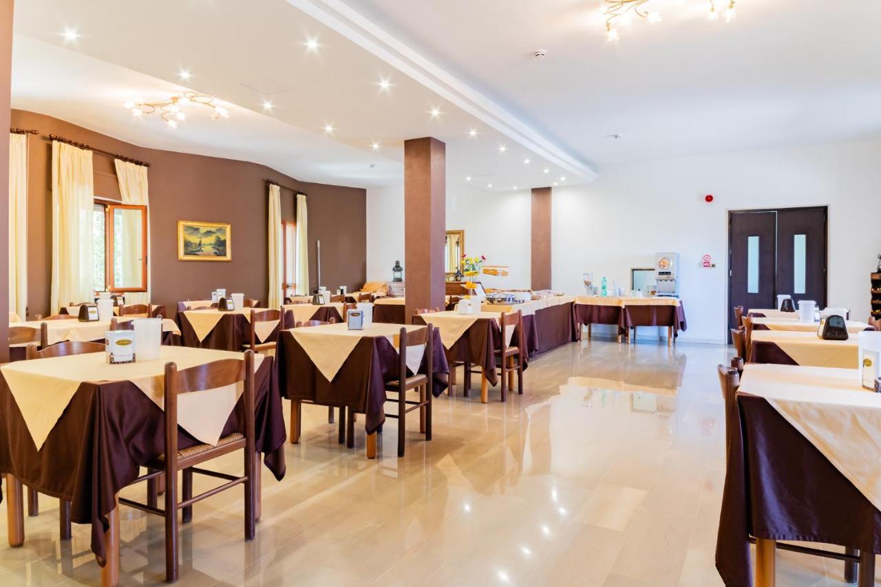 Riviera Hotel 3*