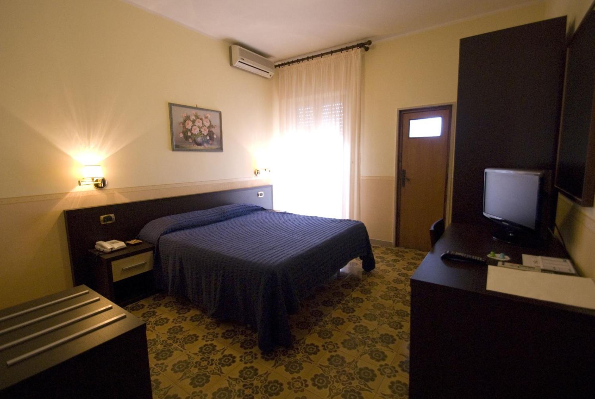 Hotel Riviera 3*