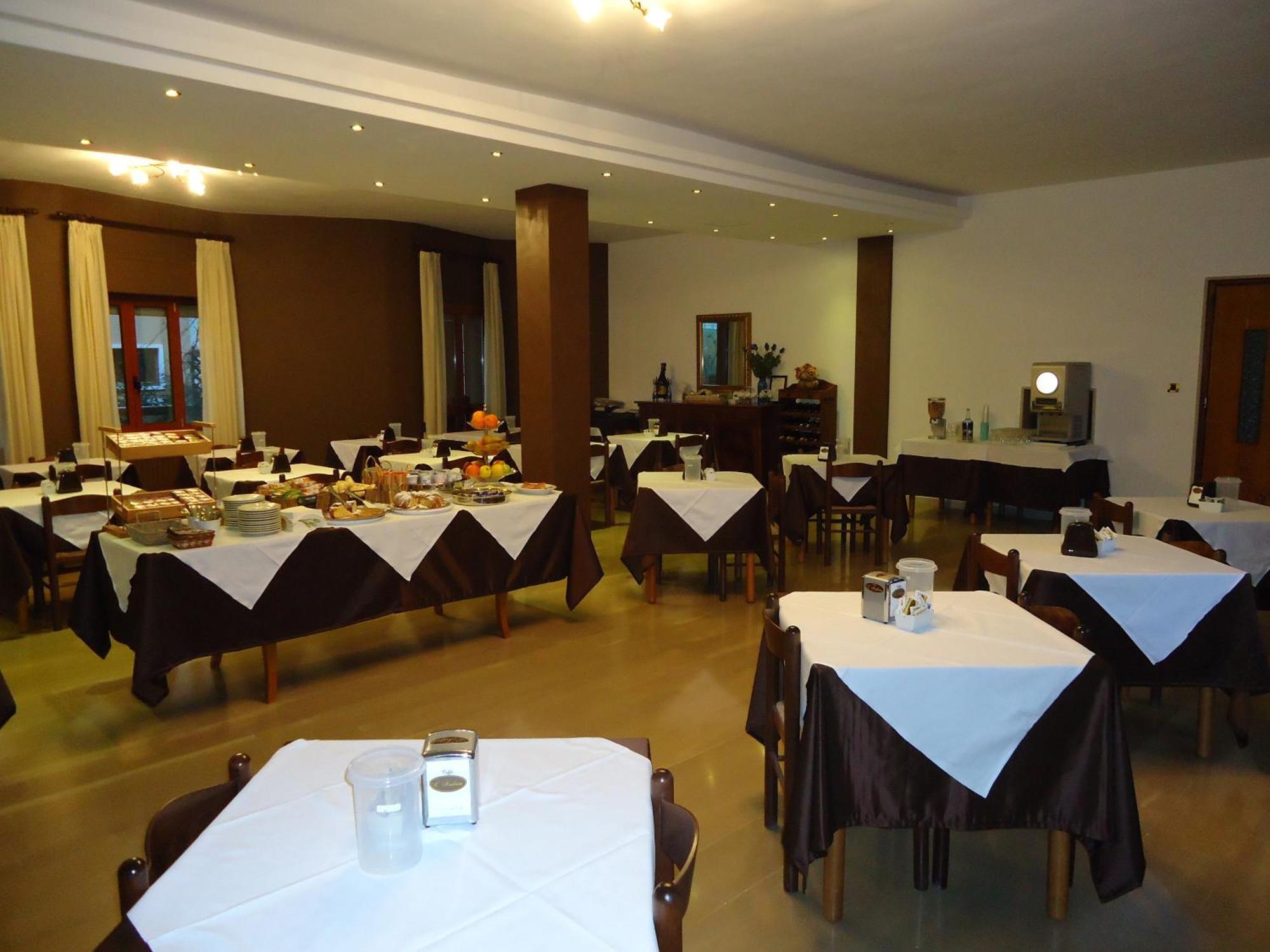 Hotel Riviera 3*